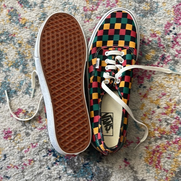 Size 11 Checkered Vans - Picture 2 of 4